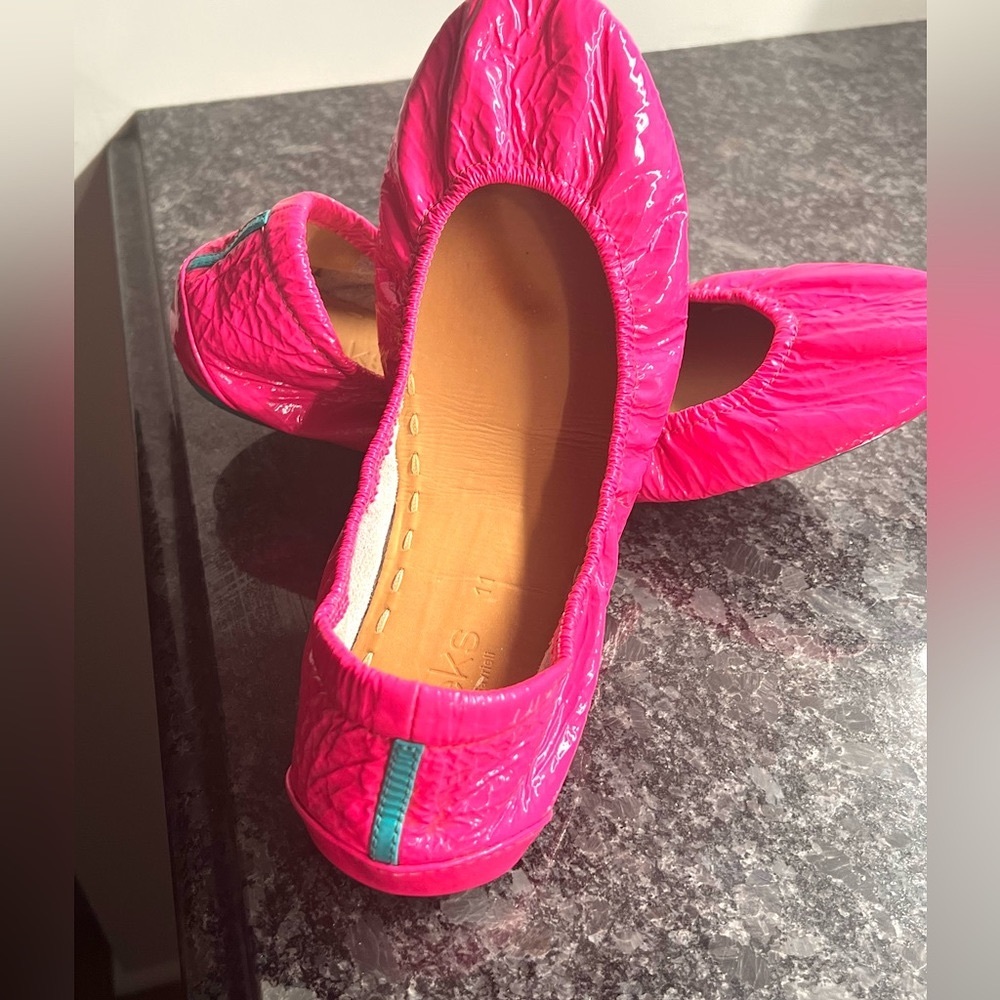 REDUCED!!!  Neon PopPinks size 11 Tieks.